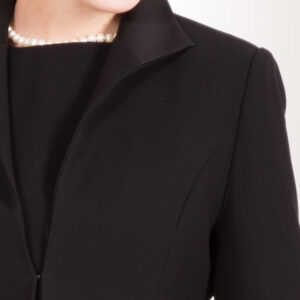 The Symbolism of Wearing Black Clothing in Dreams